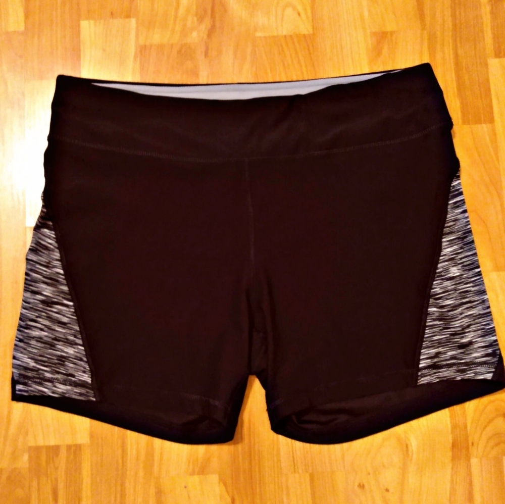 New Women's 1x NSL Athletic Shorts